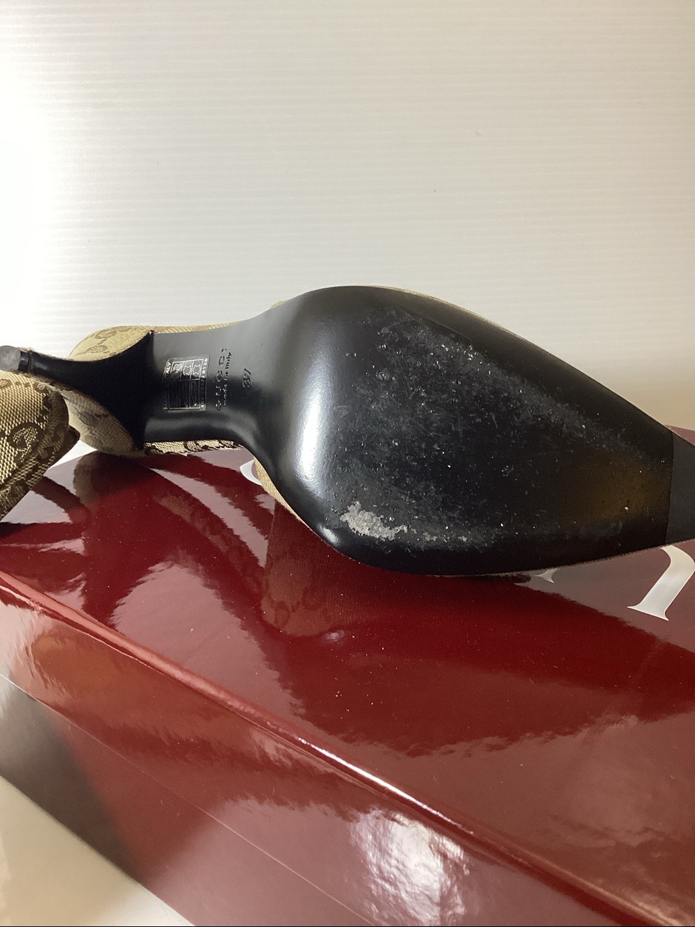 Gucci
Women's Horsebit Slingback Pumps - Picture 12 of 16
